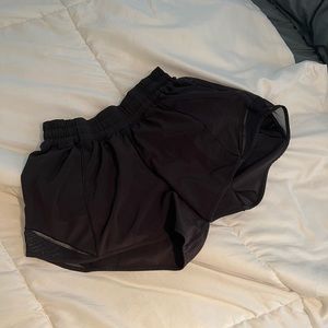 Lululemon Hotty Hot Shorts 4in SZ 4
